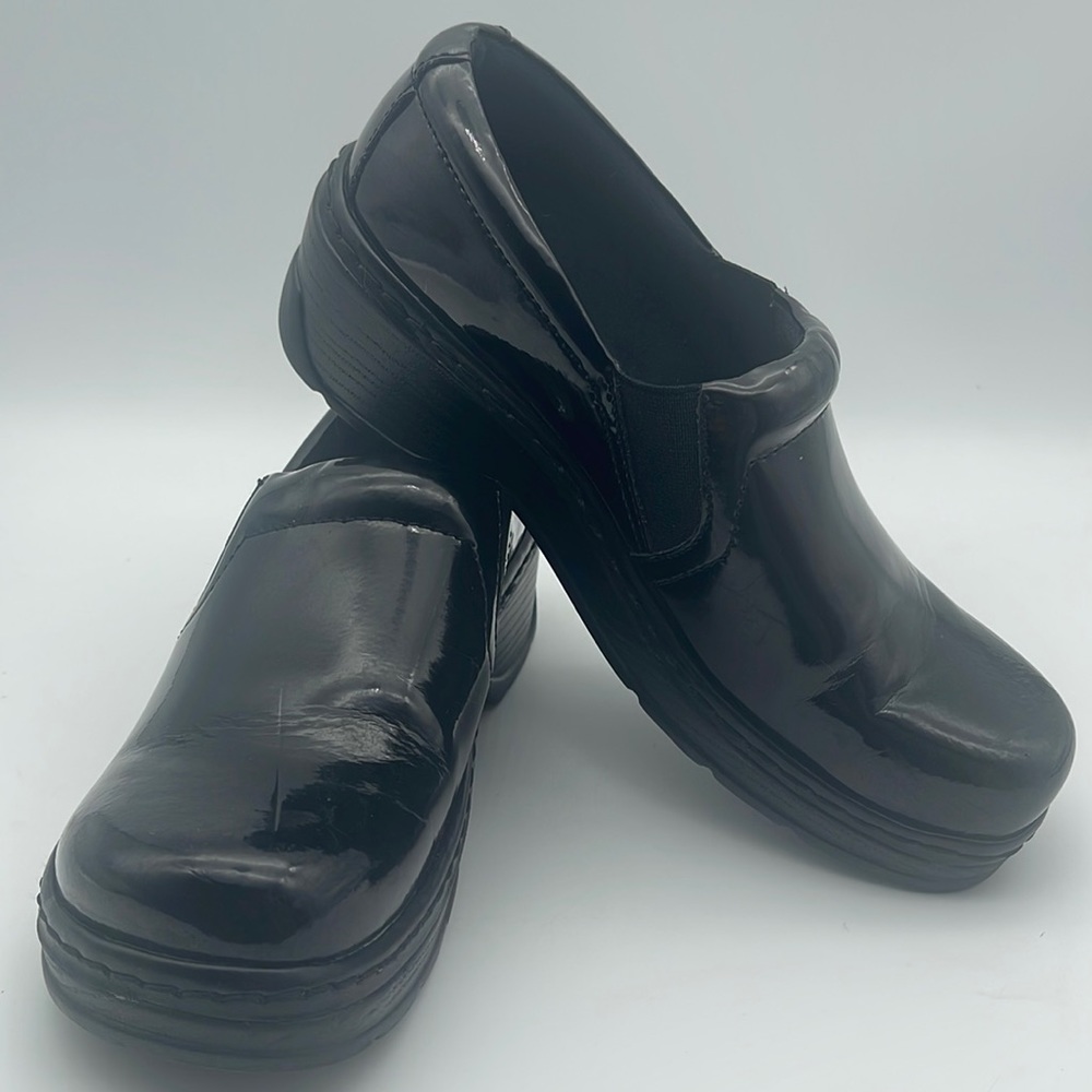 Klogs Naples Patent Leather Shoes Slip On Nurses Medical Professionals Sz 7.5